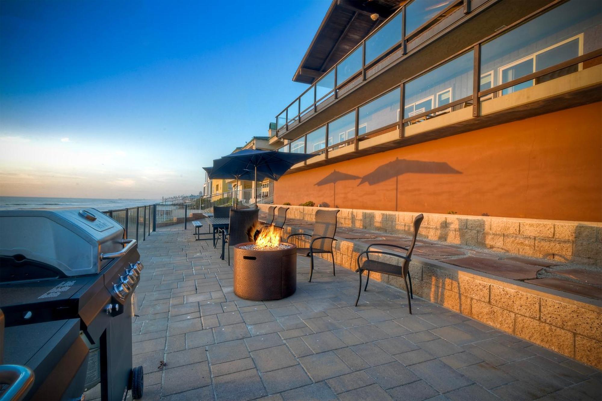 Villa Oceanfront Getaway - Ocean Views - Fire Pit - Bbq - Beach Access à Carlsbad Extérieur photo